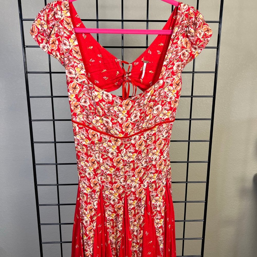 Free People Ponderosa Size M mini dress with flippy skirt in strawberry floral